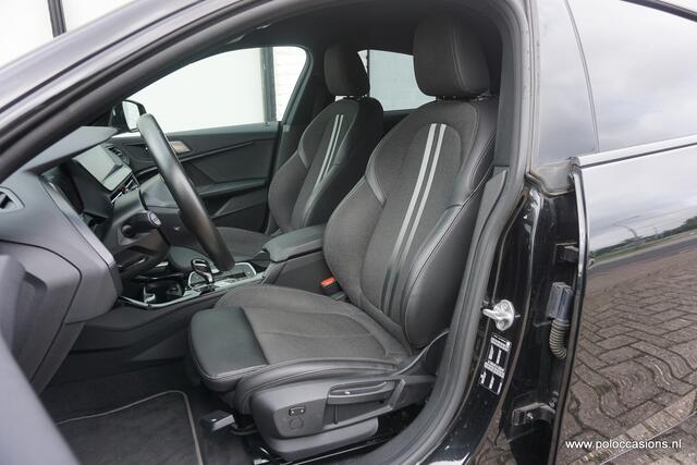 BMW 2-SERIE Gran Coupé 218i Automaat | Carplay | DAB+ | Sportpakket |