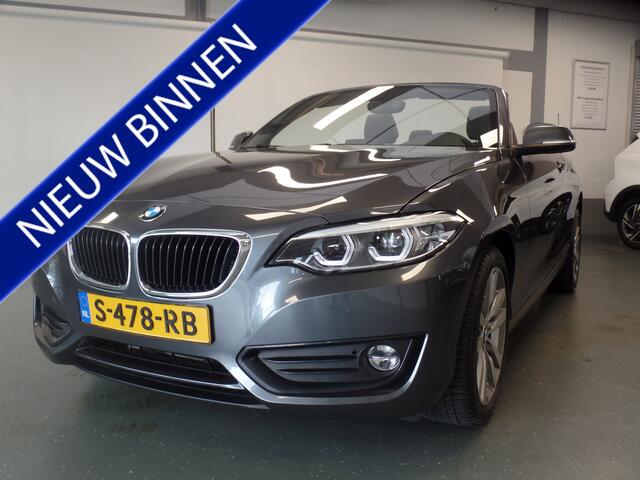 BMW 2-SERIE Cabrio 218i High Executive Xenon, Leder, Stoelverwarming, Cruise controle, Elek kap, Lm velgen 17", Navigatie, Pdc, Full options, 62.000km Uniek!! Bovag afleverpakket 695,-