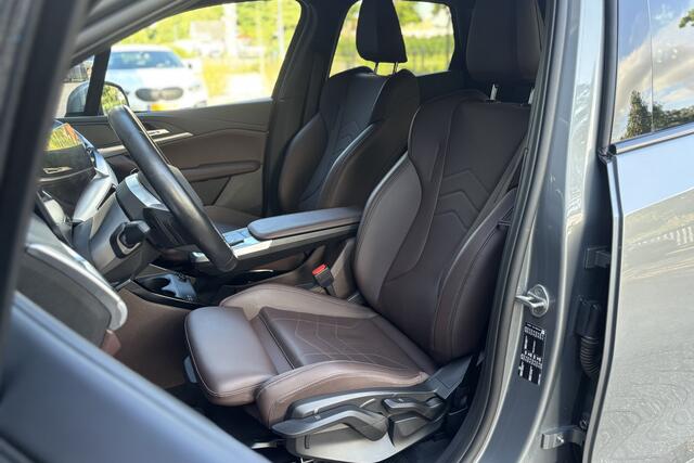 BMW 2-SERIE Active Tourer 218i M-Sport | Sportleder | Trekhaak | Comfort Access | Stoelverwarming | Adaptief M-Onderstel
