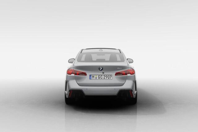 BMW 2-SERIE Gran Coupé 220 M Sport Design Edition | Glazen Panoramadak | Extra getint glas | Harman Kardon