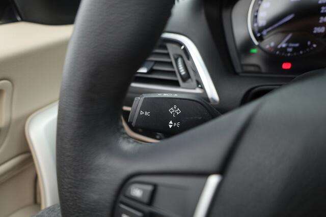 BMW 2-SERIE Cabrio 220d | Leder | Stoelverw. | Navi | LED | PDC | Cruise