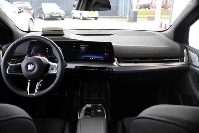 BMW 2-SERIE Active Tourer 218i | M Sport Package | Equipment Package Pro | Comfort Pack | Travel Package