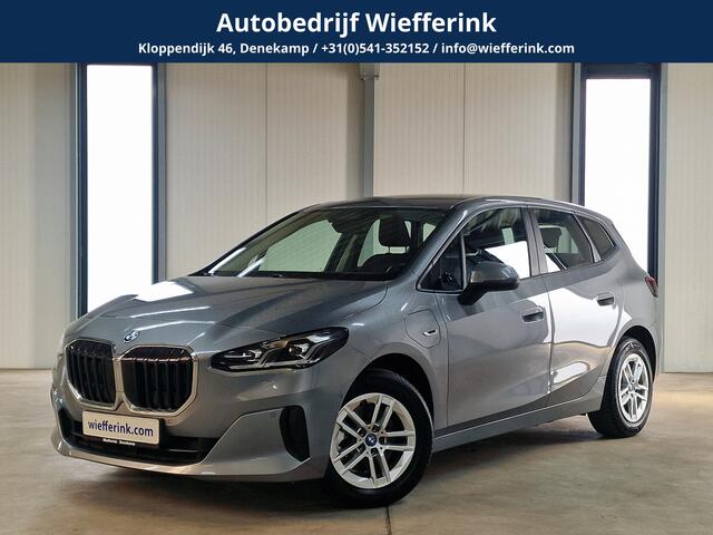 BMW 2-SERIE Active Tourer 225e xDrive 245pk | Leren bekleding | Stoelverwarming |