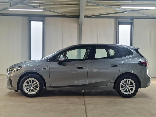 BMW 2-SERIE Active Tourer 225e xDrive 245pk | Leren bekleding | Stoelverwarming |
