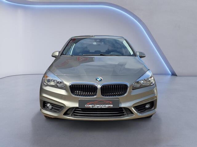 BMW 2-SERIE Active Tourer 225xe iPerformance /Apple Carplay/Elektr. klep/Parkeersens./Cruise&Clima Contr./Navi/17''LMV/(MET GARANTIE*)