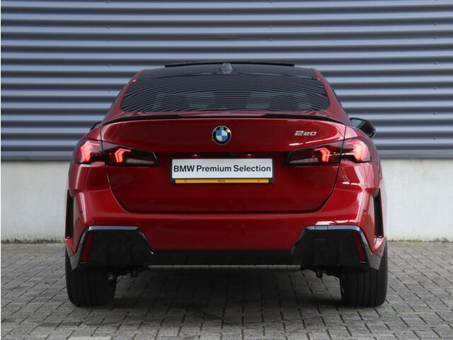 BMW 2-SERIE Gran Coupé 220 | M Sportpakket Pro | Panodak | Harman Kardon | Getint Glas | Premium Pack | Driving Assistant | Comfort Acces | 18'' LMV