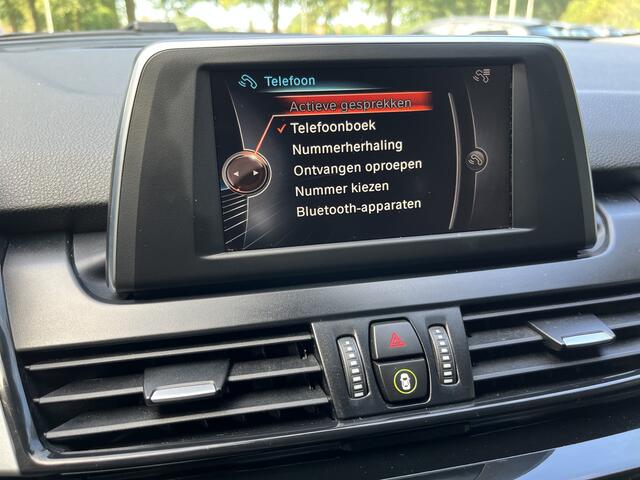 BMW 2-SERIE Active Tourer | NAVI | CLIMA | PDC | STOELVERWARMING 218i