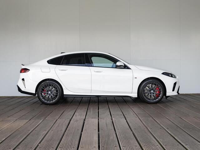 BMW 2-SERIE Gran Coupé 220 | M Sport Package Pro | Equipment Package | Extra Voordeel