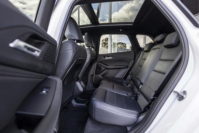 BMW 2-SERIE Active Tourer 225e xDrive | M-Sport | Pano | Head-up | 19"