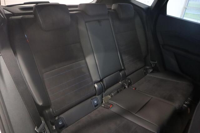 BMW 2-SERIE Active Tourer 220i M-sportpakket | Premium Pack | Travel Pack | Elektr. Trekhaak