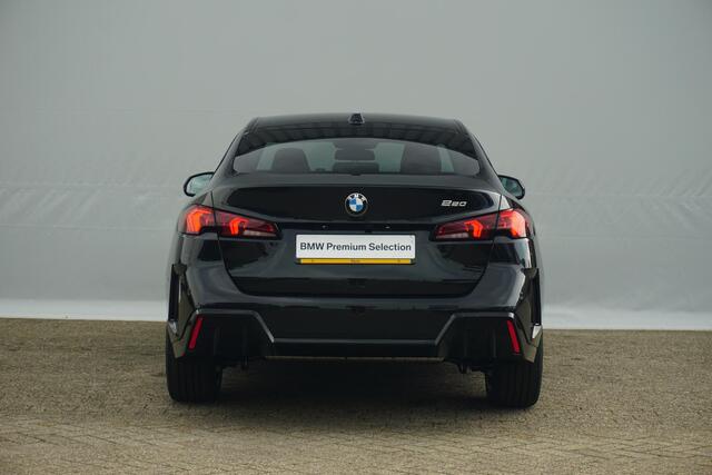BMW 2-SERIE Gran Coupé 220 M Sport Design 18'' / Stuurwielrand verwarmd / Comfort Access / Driving Assistant