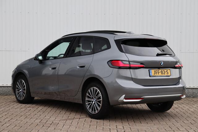 BMW 2-SERIE Active Tourer 218i Automaat | Leder | Panoramadak | Stoel-/Stuurverwarming | Elek. Trekhaak | Navigatie
