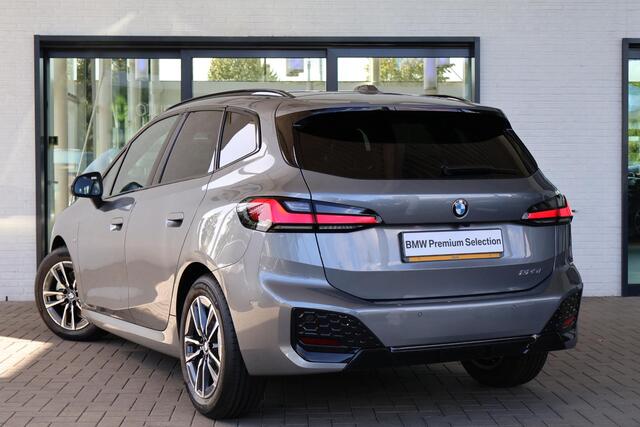 BMW 2-SERIE Active Tourer 220i | M Sportpakket | Stoelen Pakket | Premium Pack