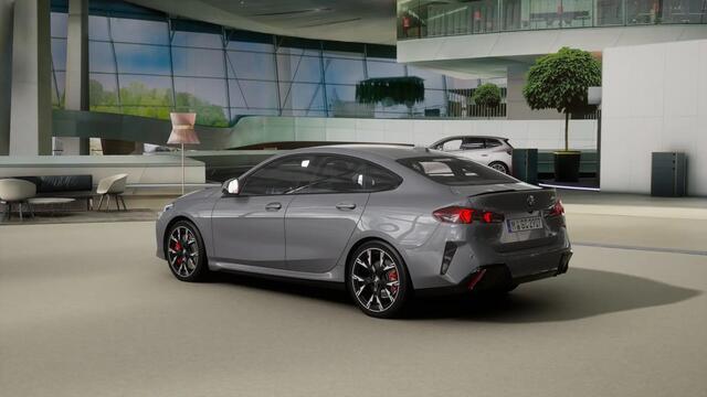 BMW 2-SERIE Gran Coupé 220 M Sport Automaat / Sportstoelen / M Adaptief onderstel / Parking Assistant Plus / Head-Up / Comfort Access / Live Cockpit Professional