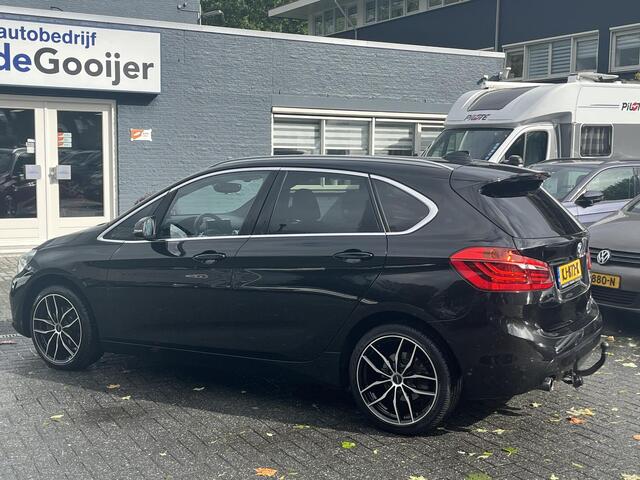 BMW 2-SERIE Active Tourer 218i Aut. High Executive | LEER | GROOT NAV. | PANORAMADAK |