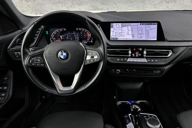 BMW 2-SERIE Gran Coupé 218i Business Edition | Camera | LED koplampen | Digitaal display | Cruise control
