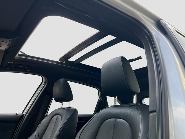 BMW 2-SERIE Active Tourer 225xe High Executive | HUD | PANO | Sport Stoel