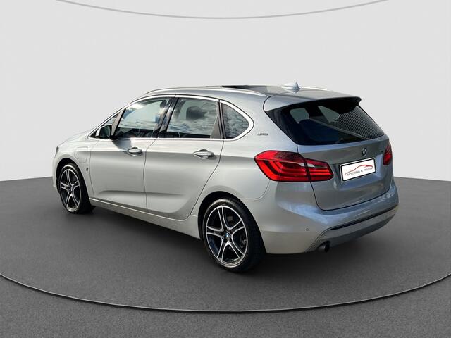 BMW 2-SERIE Active Tourer 225xe High Executive | HUD | PANO | Sport Stoel