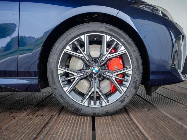 BMW 2-SERIE Gran Coupé 220 | M Sportpakket Pro | Premium Pack | Harman-Kardon | Verwarmd Stuurwiel | Comfort Access | Achteruitrijcamera | Panoramadak | Stoelverwarming