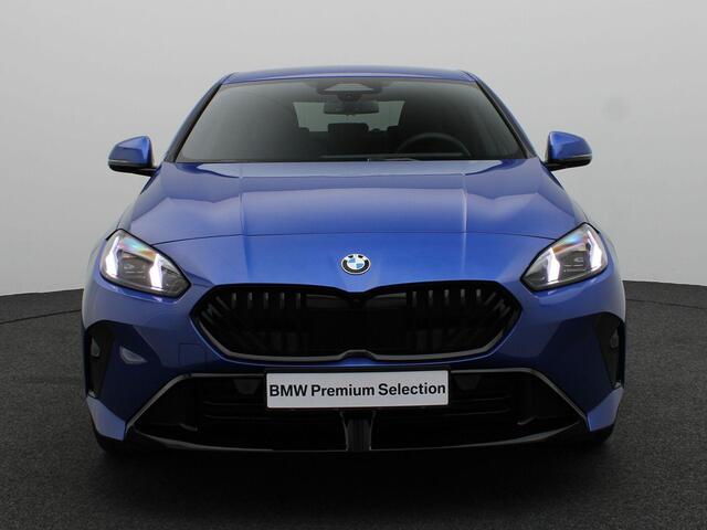 BMW 2-SERIE Gran Coupé 220 M Sportpakket Pro | Premium Pack | Stuurwielrand Verwarmd | Comfort Access | Achteruitrijcamera | 19''