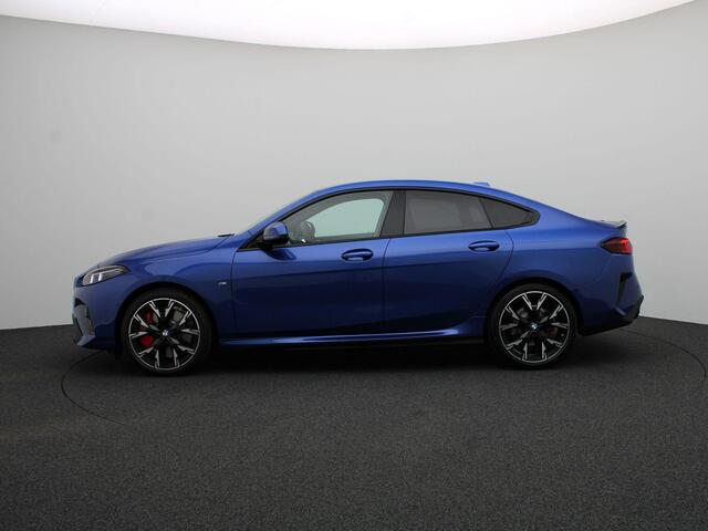 BMW 2-SERIE Gran Coupé 220 M Sportpakket Pro | Premium Pack | Stuurwielrand Verwarmd | Comfort Access | Achteruitrijcamera | 19''