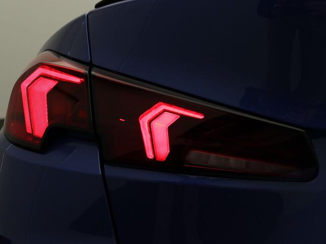 BMW 2-SERIE Gran Coupé 220 M Sportpakket Pro | Premium Pack | Stuurwielrand Verwarmd | Comfort Access | Achteruitrijcamera | 19''