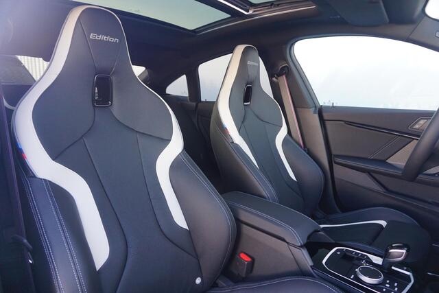 BMW 2-SERIE Gran Coupé M235 xDrive | Panoramadak / Head-up / Rondomzicht camera's / Elektrische Stoelen met geheugen / Comfort Access