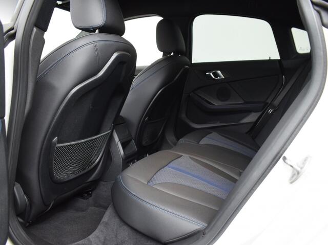 BMW 2-SERIE 218i Introduction Edition | M-Sport o Live Cockpit o CarPlay