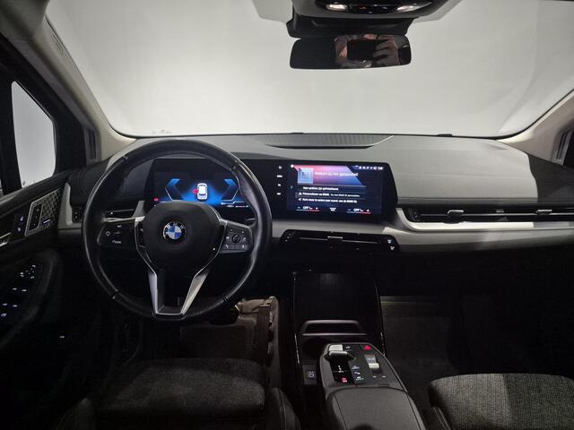 BMW 2-SERIE Active Tourer 218i | Wegklapbare trekhaak | Harman/ Kardon Audio