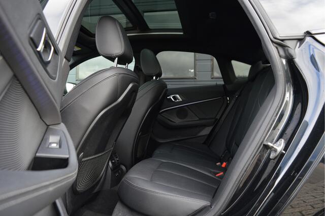 BMW 2-SERIE Gran Coupé 218i High Executive Edition | M-PAKKET | PANO | CAM | CARPLAY |