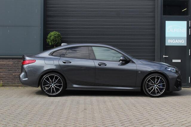 BMW 2-SERIE Gran Coupé 218i M Sport Pro | HUD | Kuipstoelen | Leder | High Executive