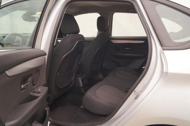 BMW 2-SERIE 216i Executive Edition -NAVI-ECC-PDC-TREKHAAK-