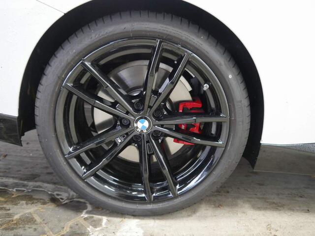 BMW 2-SERIE Coupé 218i M-Sport Pro | 19" | Camera | Widescreen | Harman Kardon | Stoel/Stuurverwarming