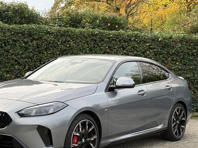 BMW 2-SERIE Gran Coupé 220 | M-Sport Pro | 19'' | Camera | Comfort Access | Stuur + Stoelverw.