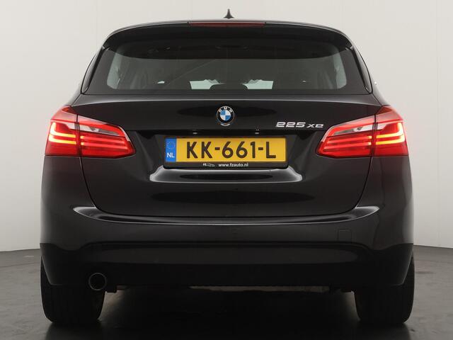 BMW 2-SERIE Active Tourer 225xe iPerformance Executive Automaat - Plug-in Hybride - Navigatie - LED koplampen