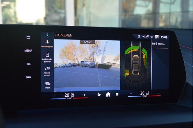 BMW 2-SERIE Gran Coupé 220 M Sport Automaat / Sportstoelen / Achteruitrijcamera / M Adaptief onderstel / Adaptieve LED / Comfort Access / Stoelverwarming / Harman-Kardon