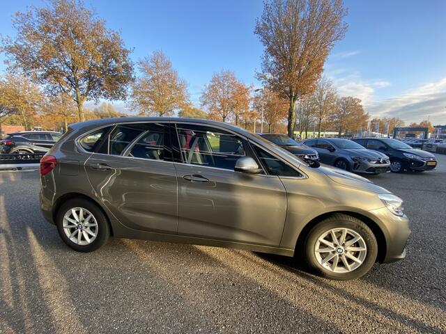 BMW 2-SERIE 220i Cent. Exec.