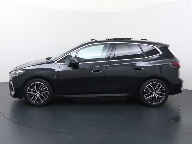 BMW 2-SERIE Active Tourer 218i | Automaat | Panoramadak | Achteruitrijcamera | Apple Carplay - Androidauto |