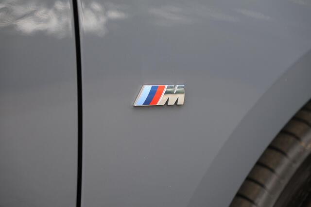 BMW 2-SERIE Active Tourer 218i M-Sport | HUD | Adap cruise | Alcantara | 360 | Live Cockpit Plus | Grootlichtassistent | Shadowline | Stoelverwarming | Achterbank met verstelbare rugleuningen | etc.