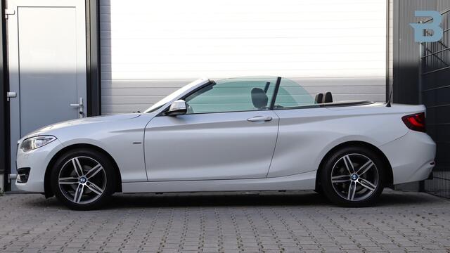 BMW 2-SERIE Cabrio 218i Executive Sport-Line | Leder | Stoelverwarming | LED Koplampen | 17 Inch