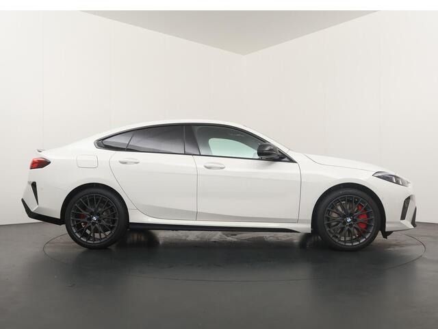 BMW 2-SERIE Gran Coupé 220 M Sport Package Pro | Equipment Package