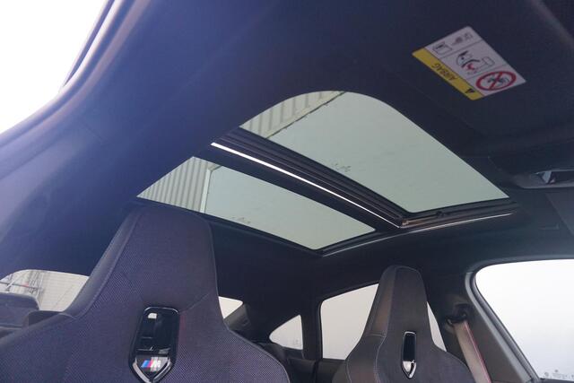 BMW 2-SERIE Gran Coupé 220 M Sportpakket Pro 19'' / Panoramadak / Elektrisch verstelbare stoelen / Head-Up Display / Harman Kardon / Trekhaak
