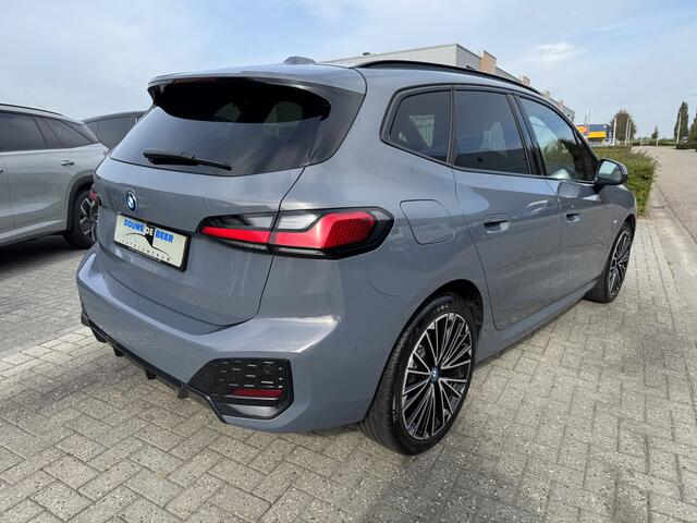 BMW 2-SERIE Active Tourer 225e xDrive M Sport Pano-Dak | Trekhaak | Harman Kardon | HUD | Camera |