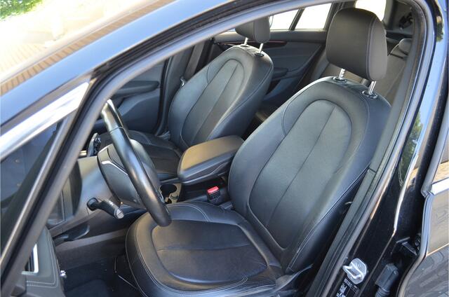 BMW 2-SERIE GRAN TOURER 218i 7p. High Executive Elektr a.klep | Groot navi | Leer | Stoelverwarming | a.Camera | Head up | LED koplampen