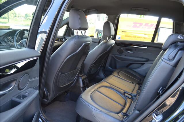BMW 2-SERIE GRAN TOURER 218i 7p. High Executive Elektr a.klep | Groot navi | Leer | Stoelverwarming | a.Camera | Head up | LED koplampen