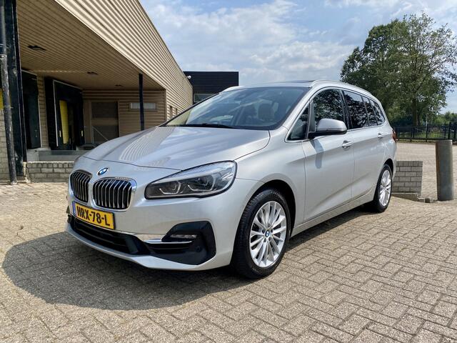 BMW 2-SERIE GRAN TOURER 220i High Executive 7 Pers [ panodak,leer, Apple carplay,lmv,pdc,hud ]