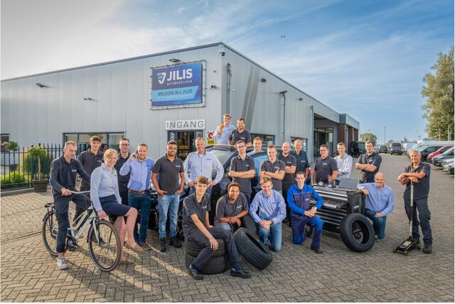 BMW 2-SERIE GRAN TOURER 218i Business Edition | Adaptief cruise control | Camera | Head-up display | Leder