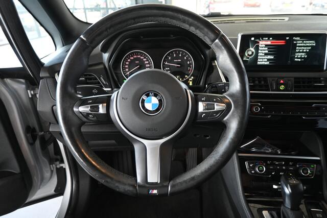 BMW 2-SERIE GRAN TOURER 218i Sport 7 Persoons Clima Panoramadak Navigatie Head Up Rijklaarprijs Inruil Mogelijk!