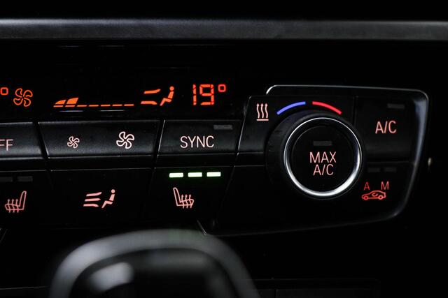 BMW 2-SERIE GRAN TOURER 218i 7p. High Executive | LUXURY LINE | STOELVERWARMING | APPLE | TREKHAAK | 18"