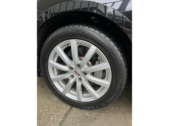 BMW 3-SERIE Touring Hybride 330e | AUTOMAAT | CARPLAY/ANDROID | CAMERA | NAVI | CRUISE CONTROL | CLIMATE CONTROL | PDC V+A | LMV | STOELVERWARMING | ELEKTR. ACHTERKLEP | LICHT+REGEN SENSOR | LED | BLUETOOTH